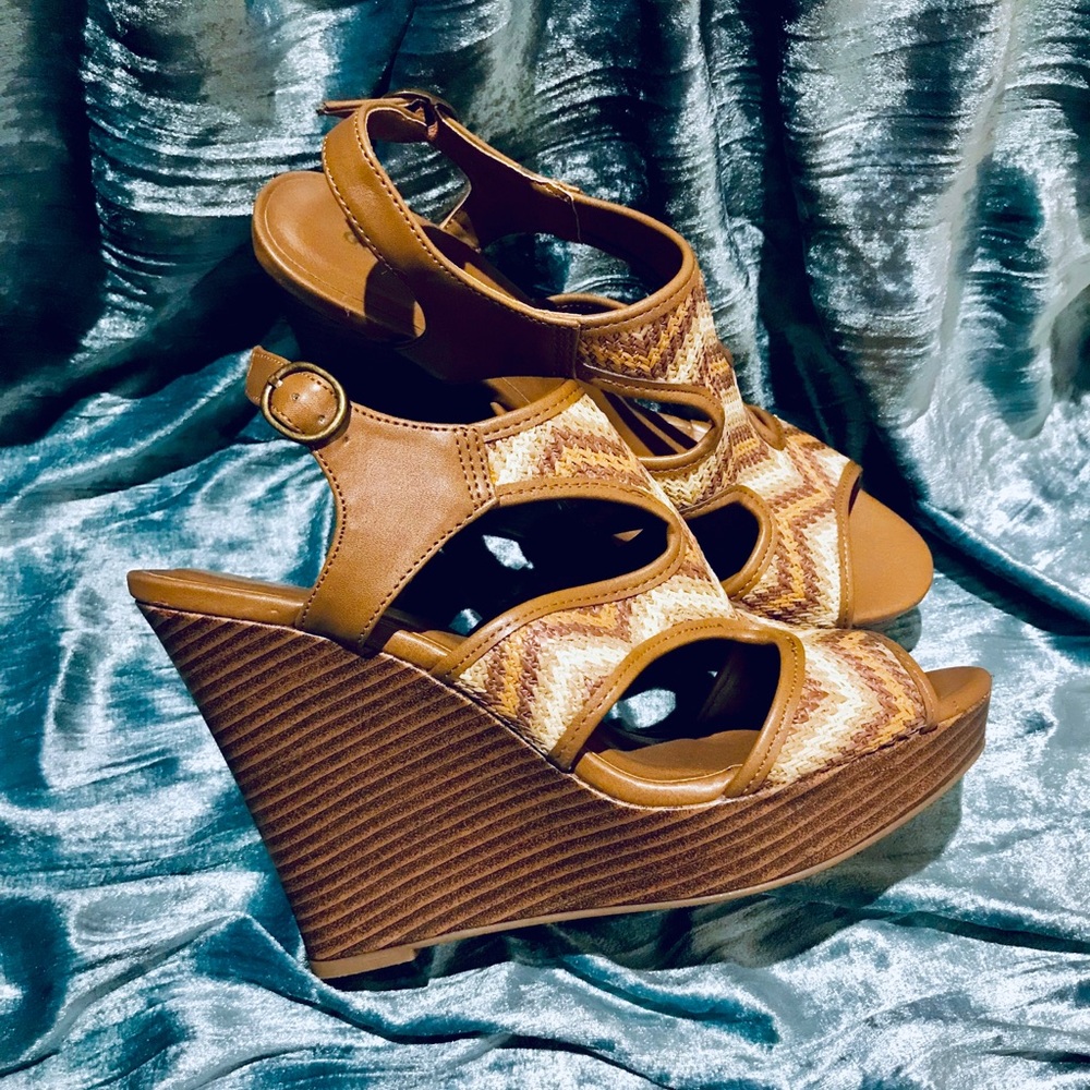DOLLHOUSE • Sky High Textile Wedge / size (8.5)